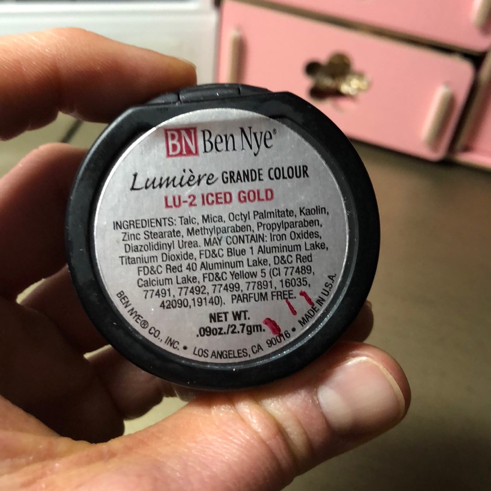 Ben Nye Eyeshadow - Picture 3 of 3